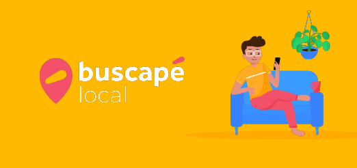 Ilustração de uma pessoa sentada no sofá da sua casa, com o logotipo do buscapé local em destaque ao seu lado