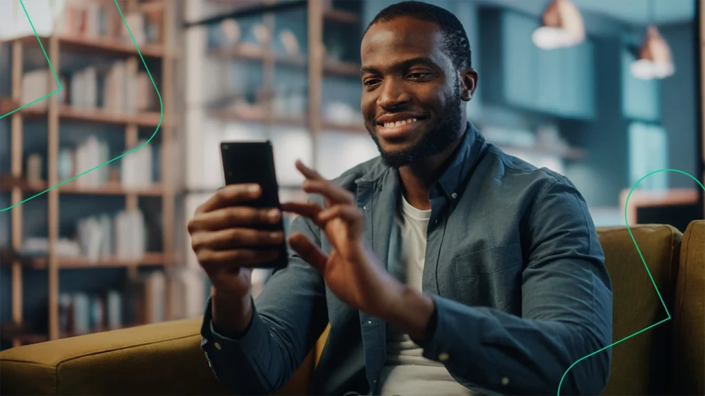 Empreendedor feliz com a abertura da sua empresa