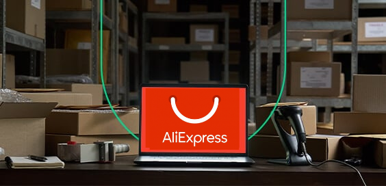 Notebook com o logo do Alixpress na tela, cercado de caixas de produtos